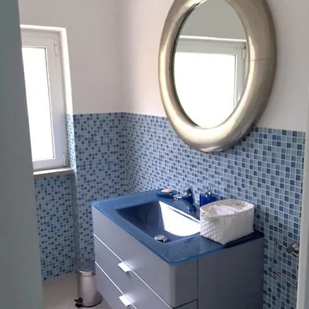 Apartment Buellis House